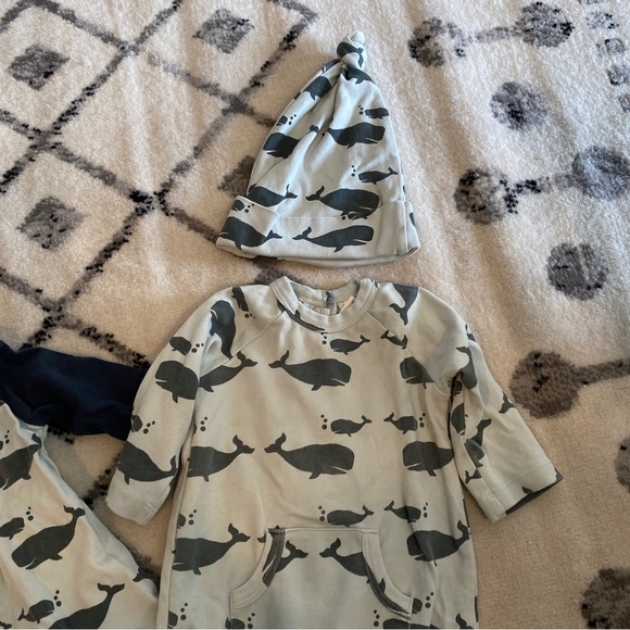 Kate Quinn matching boy girl twin outfits with hats 6-12 months - Picture 2 of 4